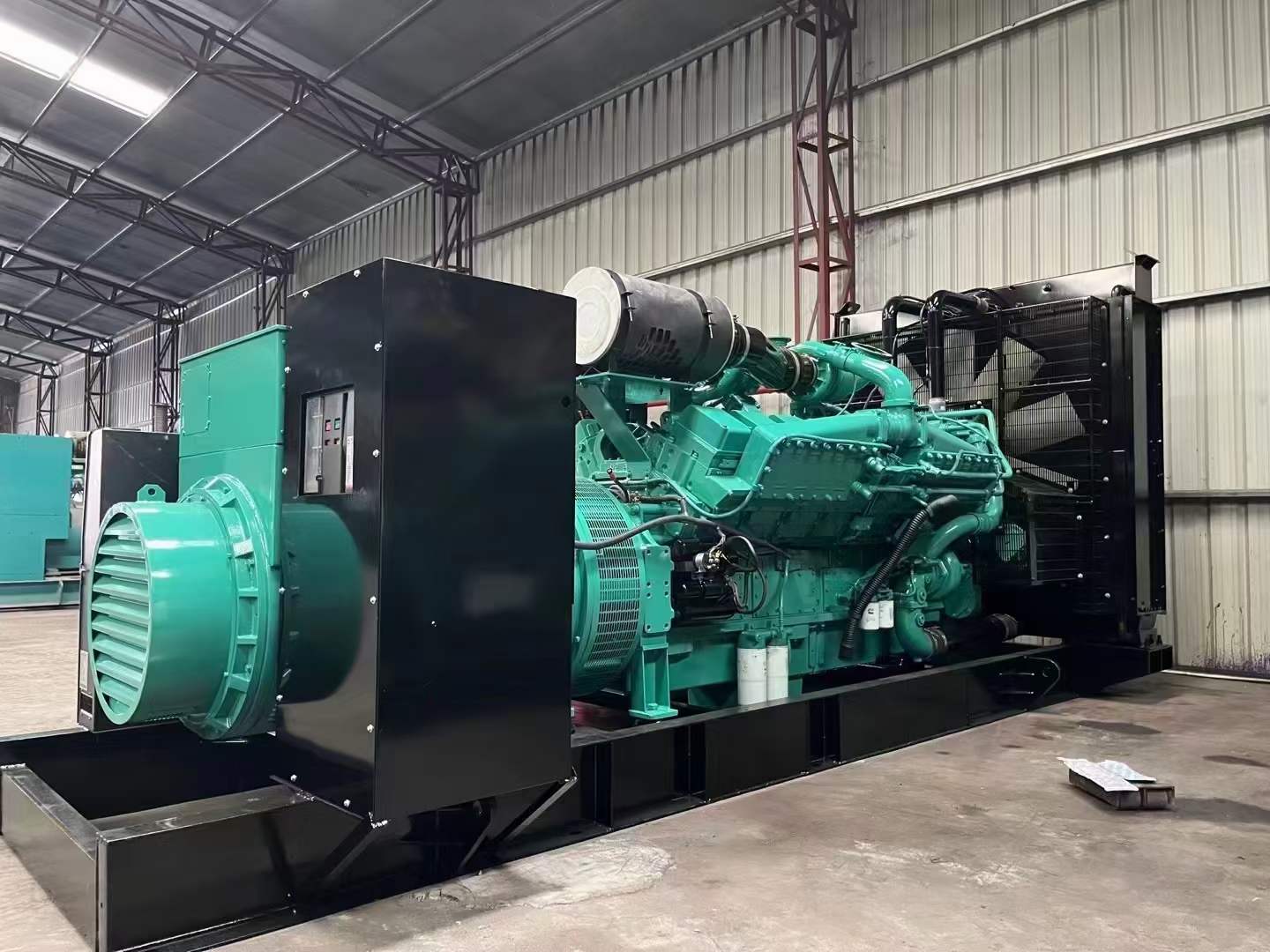 平坝如何降低 800kW 柴油发电机输出电流的波动?